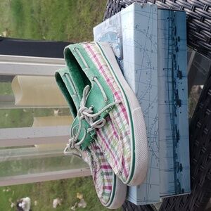 Womens size 9 Sperry canvas shoes